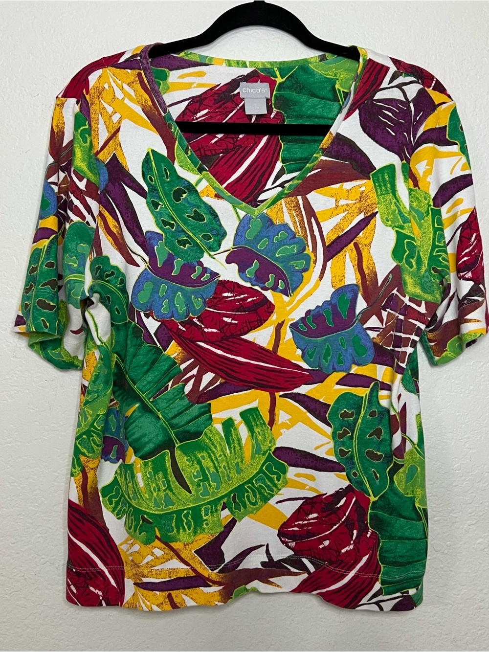 Chico’s Pima Cotton V-Neck T-Shirt Women’s Size Large 2 Monstera Floral Tropical